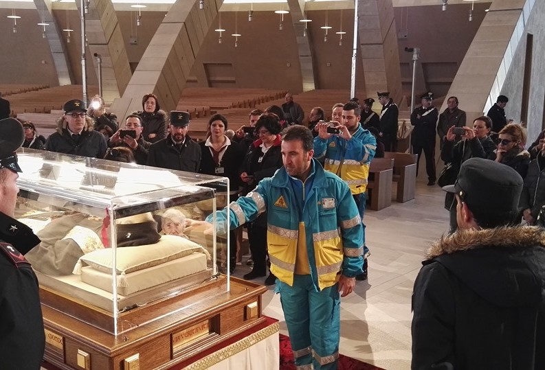 Permalink to Reliquie di San Pio a Roma: impegno dei volontari delle Misericordie Reliquie di San Pio a Roma: impegno dei volontari delle Misericordie